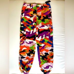 Forever 21 camo jogger